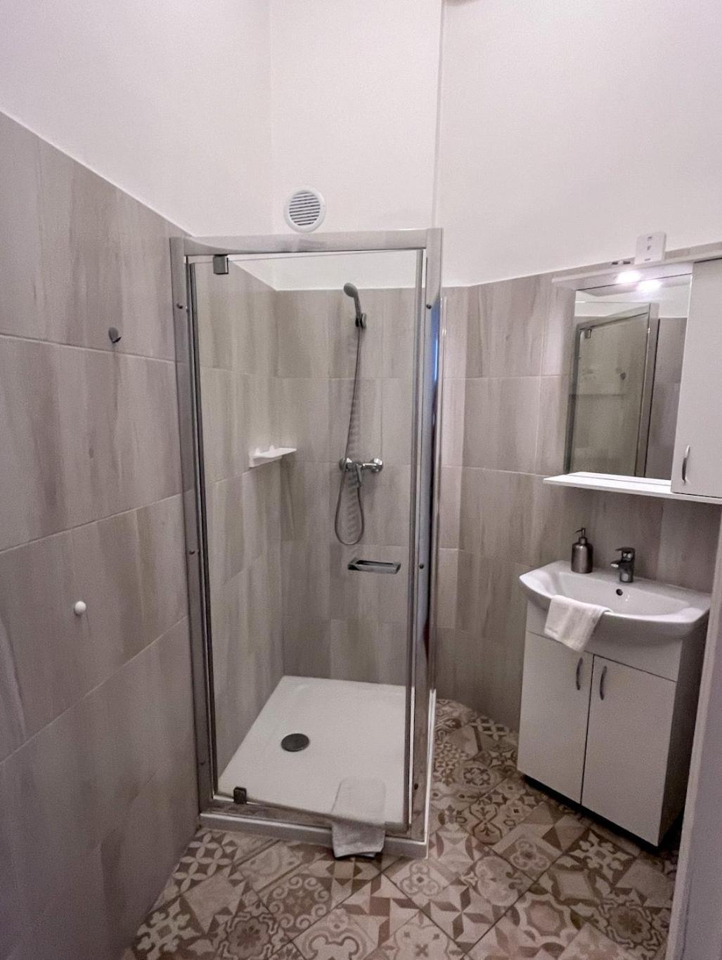 Ambrozia Apartment Eger